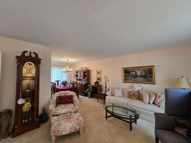 3 Perrelli Ln, Jefferson Twp., NJ 07438