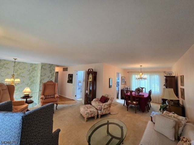 3 Perrelli Ln, Jefferson Twp., NJ 07438