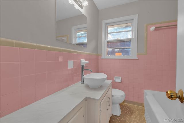 1904 YARBROUGH Street, Montgomery, AL 36110