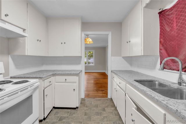 1904 YARBROUGH Street, Montgomery, AL 36110