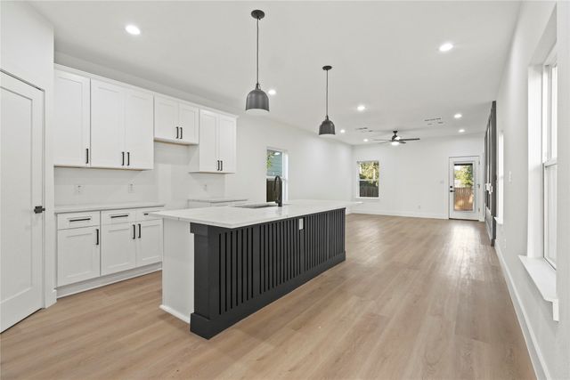 4228 Aztec, Dallas, TX 75216