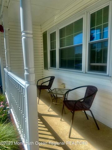 7 Basset Drive, Toms River, NJ 08757