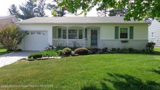 7 Basset Drive, Toms River, NJ 08757
