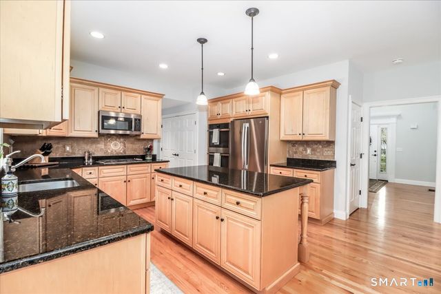 80 Washington Ridge Road, New Milford, CT 06776