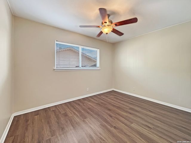 206 LOST FOREST ST, Live Oak, TX 78233