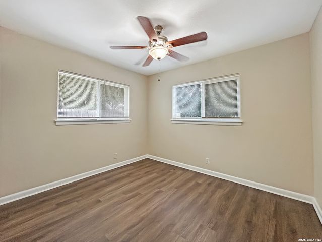 206 LOST FOREST ST, Live Oak, TX 78233