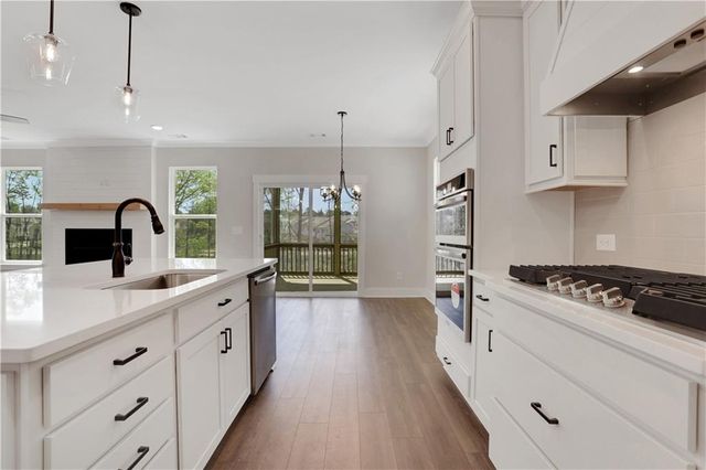 308 Bull Shoals Way, Hoschton, GA 30548