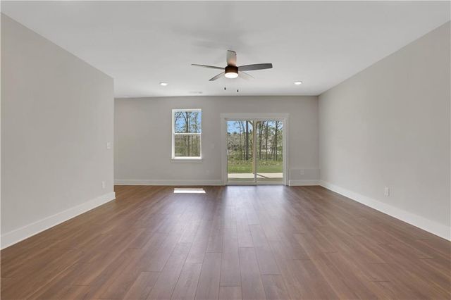 308 Bull Shoals Way, Hoschton, GA 30548