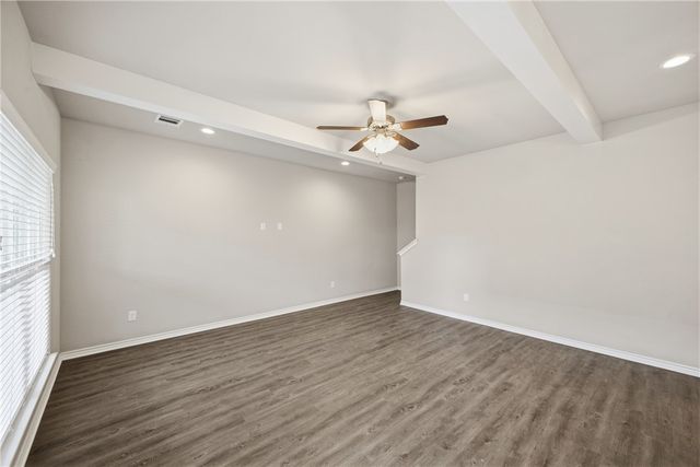 536 Momma Bear Drive, College Station, TX 77845