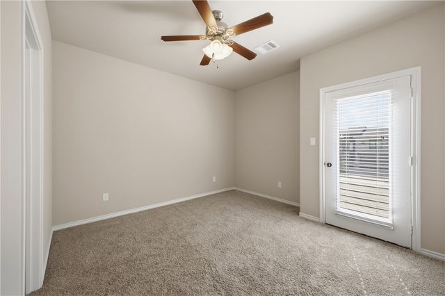 536 Momma Bear Drive, College Station, TX 77845