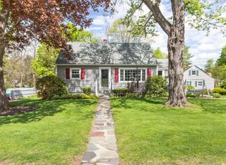 10 Brookside Drive, Leicester, MA 01524