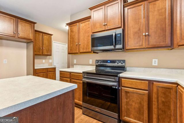 8833 Patricia Rose, Douglasville, GA 30134