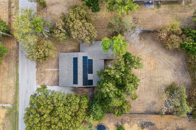 416 S Harrison Street, Pilot Point, TX 76258