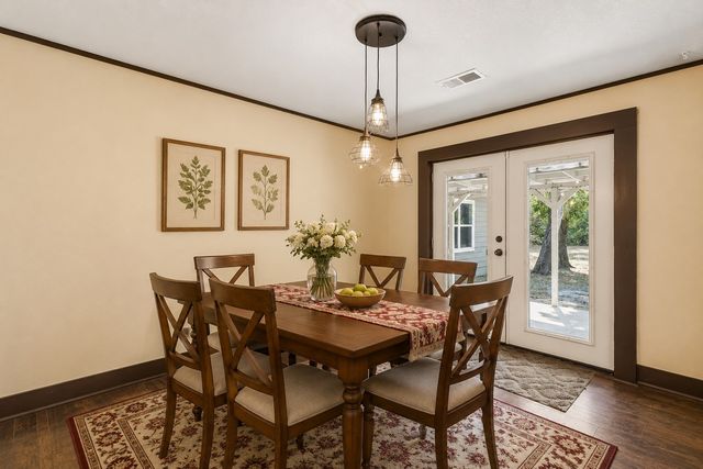 416 S Harrison Street, Pilot Point, TX 76258