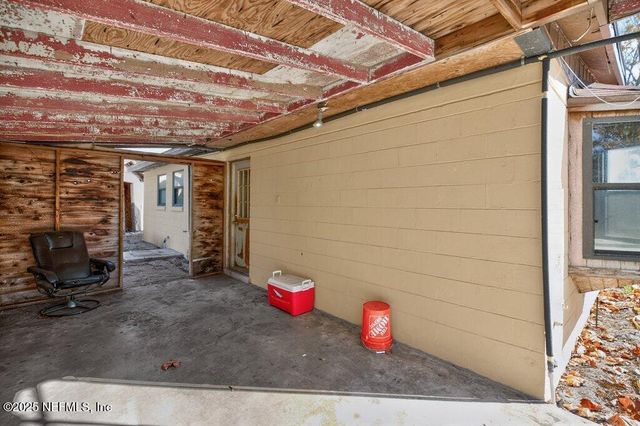 885 BONITA Road, Atlantic Beach, FL 32233