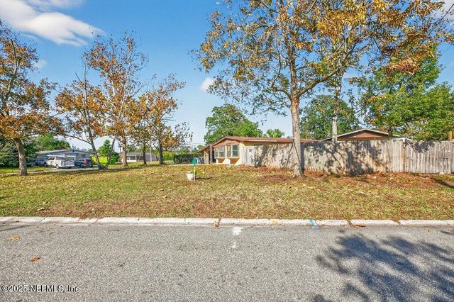 885 BONITA Road, Atlantic Beach, FL 32233