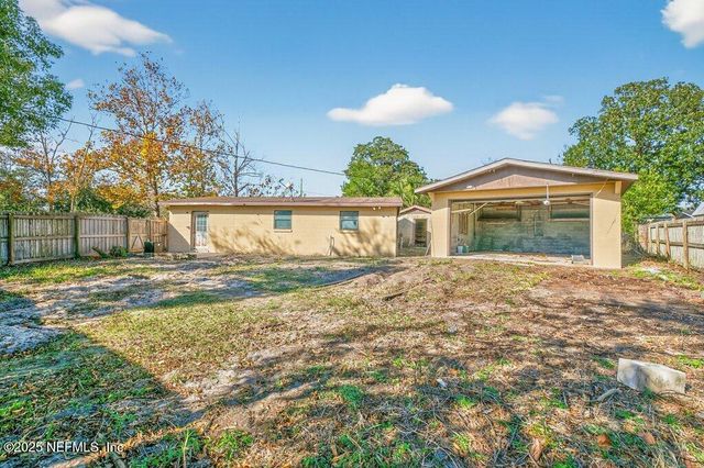 885 BONITA Road, Atlantic Beach, FL 32233