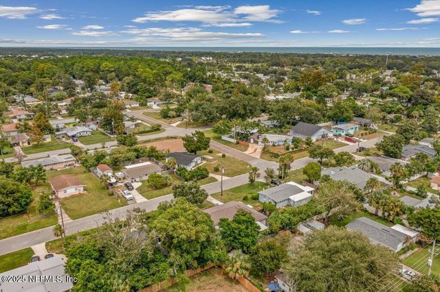 885 BONITA Road, Atlantic Beach, FL 32233