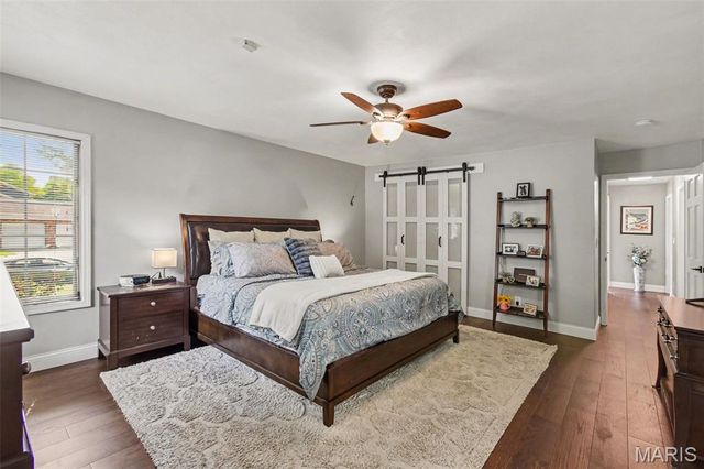 220 Lake Stratford Drive, Fairview Heights, IL 62208