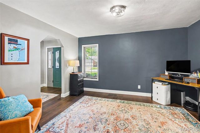 220 Lake Stratford Drive, Fairview Heights, IL 62208