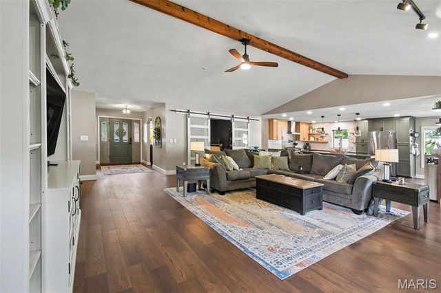 220 Lake Stratford Drive, Fairview Heights, IL 62208