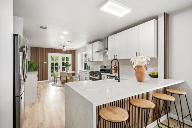 2511 Claudia DR, Leander, TX 78641