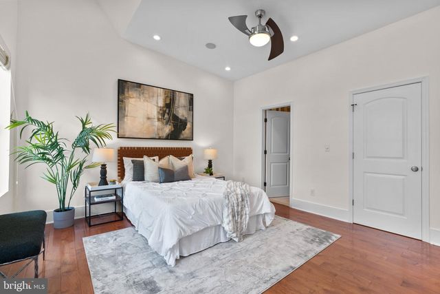 1308 SHEPHERD ST NW, Washington, DC 20011