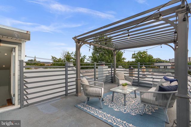 1308 SHEPHERD ST NW, Washington, DC 20011