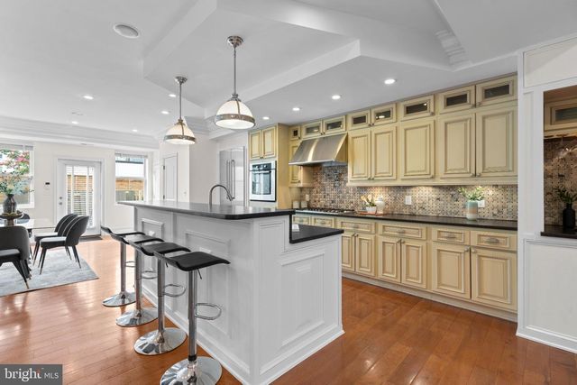 1308 SHEPHERD ST NW, Washington, DC 20011