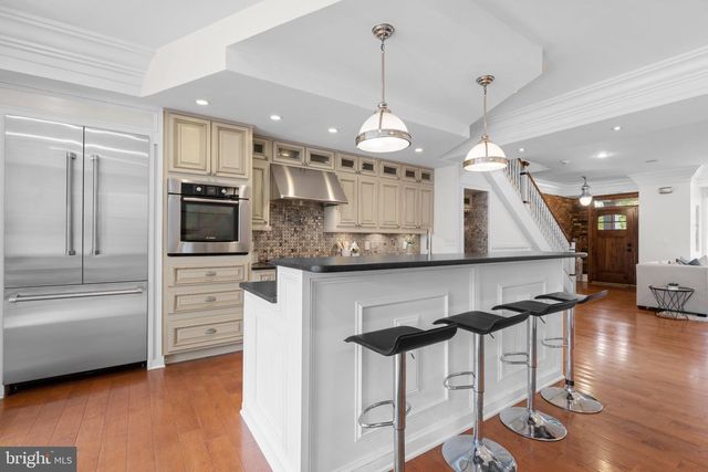 1308 SHEPHERD ST NW, Washington, DC 20011