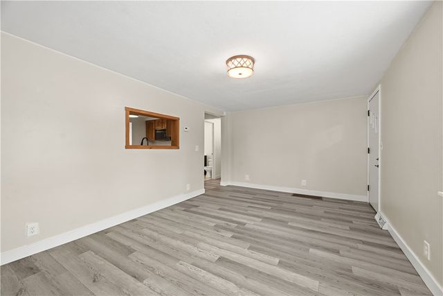 327 Maple Dr, Neshannock Twp, PA 16105