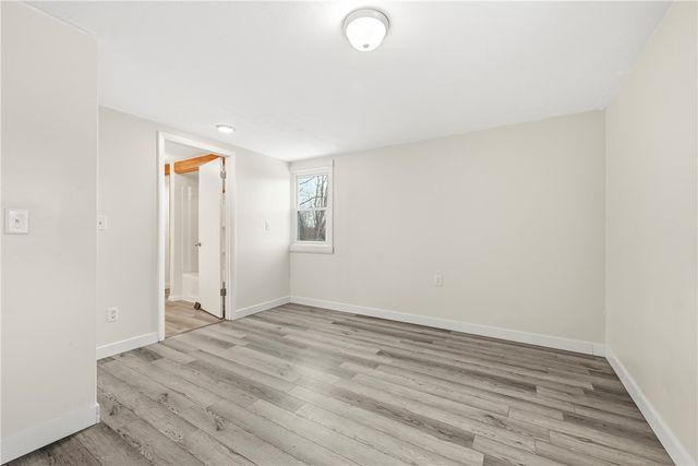 327 Maple Dr, Neshannock Twp, PA 16105