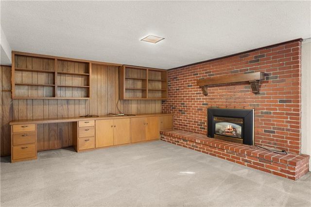 7915 W 77th Street, Overland Park, KS 66204