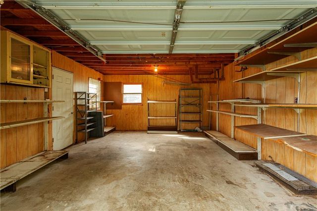 7915 W 77th Street, Overland Park, KS 66204