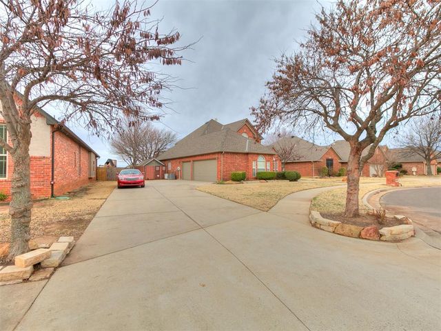 3100 Pine Hill Road, Norman, OK 73072