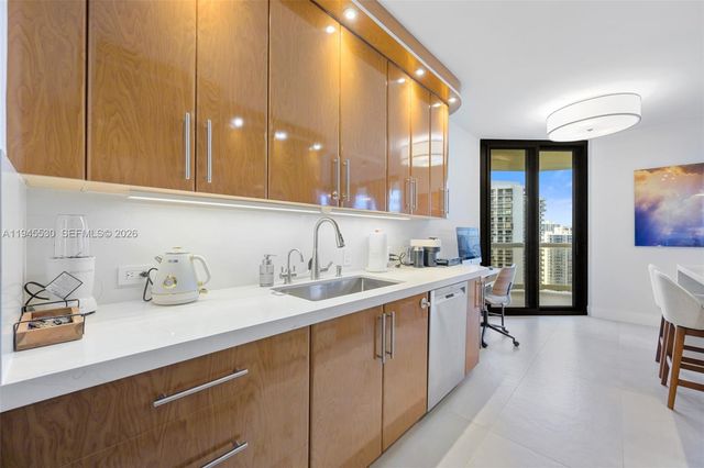 20191 E Country Club Dr 2202, Aventura, FL 33180