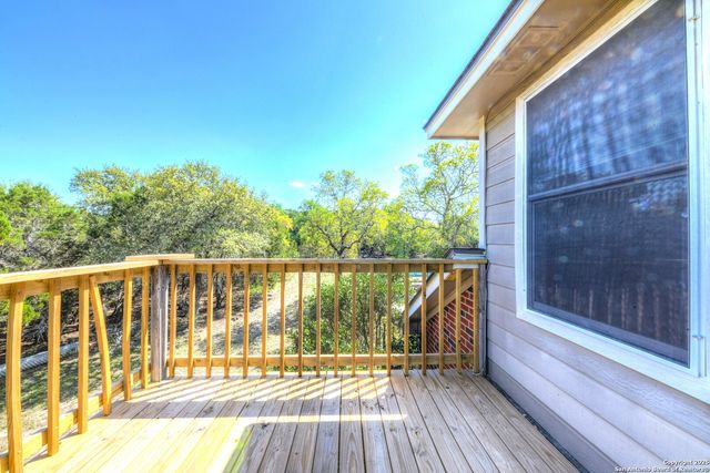 2294 Johnson Rd, Canyon Lake, TX 78133