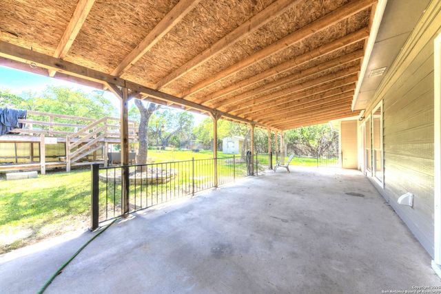 2294 Johnson Rd, Canyon Lake, TX 78133