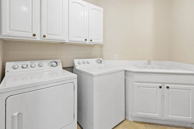 977 Blackhawk Dr, Beaumont, CA 92223