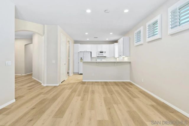 977 Blackhawk Dr, Beaumont, CA 92223