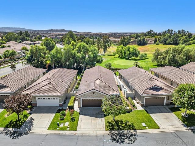 977 Blackhawk Dr, Beaumont, CA 92223