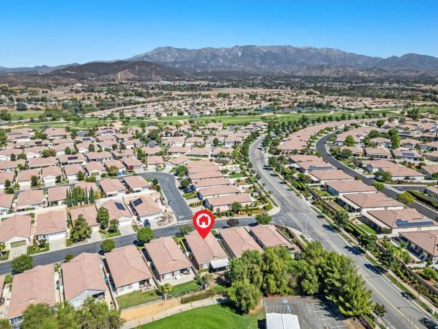 977 Blackhawk Dr, Beaumont, CA 92223