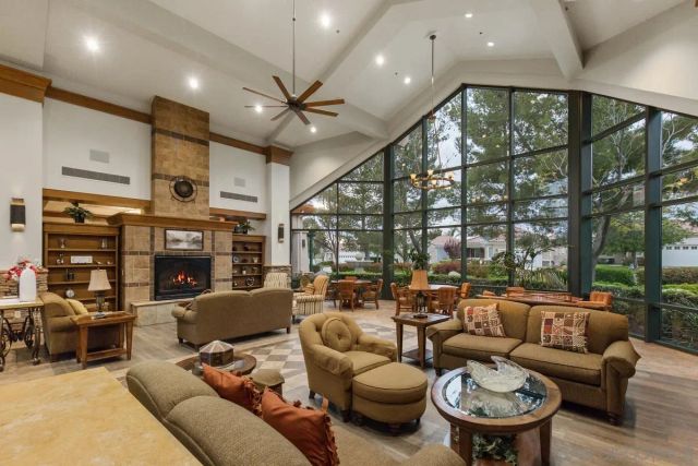 977 Blackhawk Dr, Beaumont, CA 92223