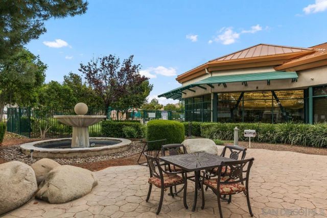 977 Blackhawk Dr, Beaumont, CA 92223