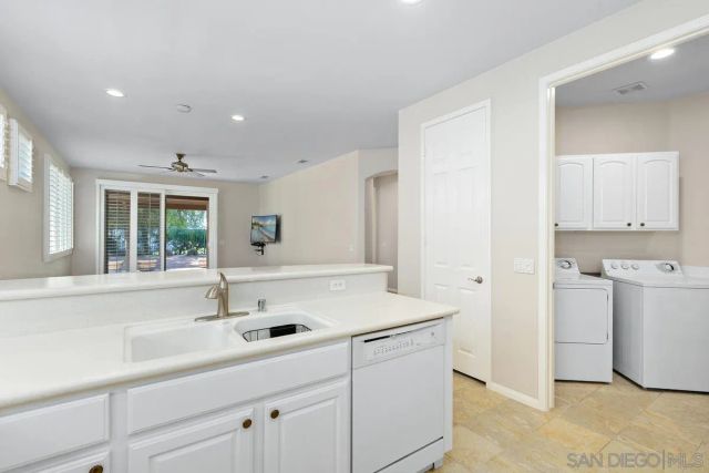 977 Blackhawk Dr, Beaumont, CA 92223