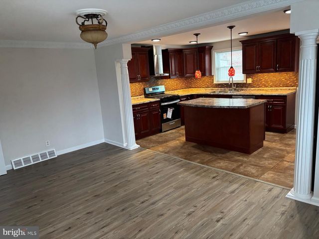 8428 VERREE RD, Philadelphia, PA 19111