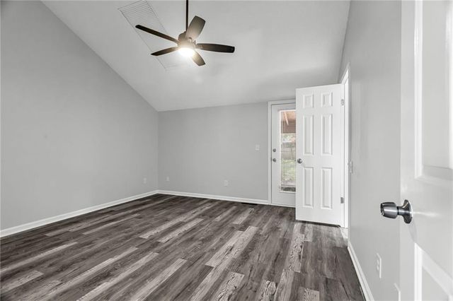 1504 NE Auburn Drive, Lee's Summit, MO 64086