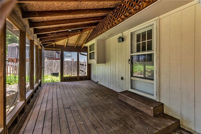 1504 NE Auburn Drive, Lee's Summit, MO 64086