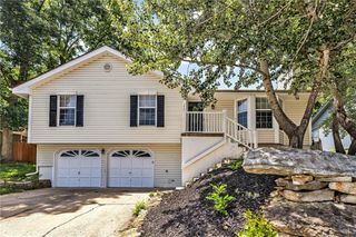 1504 NE Auburn Drive, Lee's Summit, MO 64086