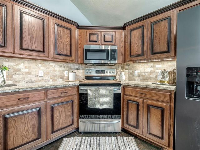 6800 NW 136th Place, Oklahoma City, OK 73142